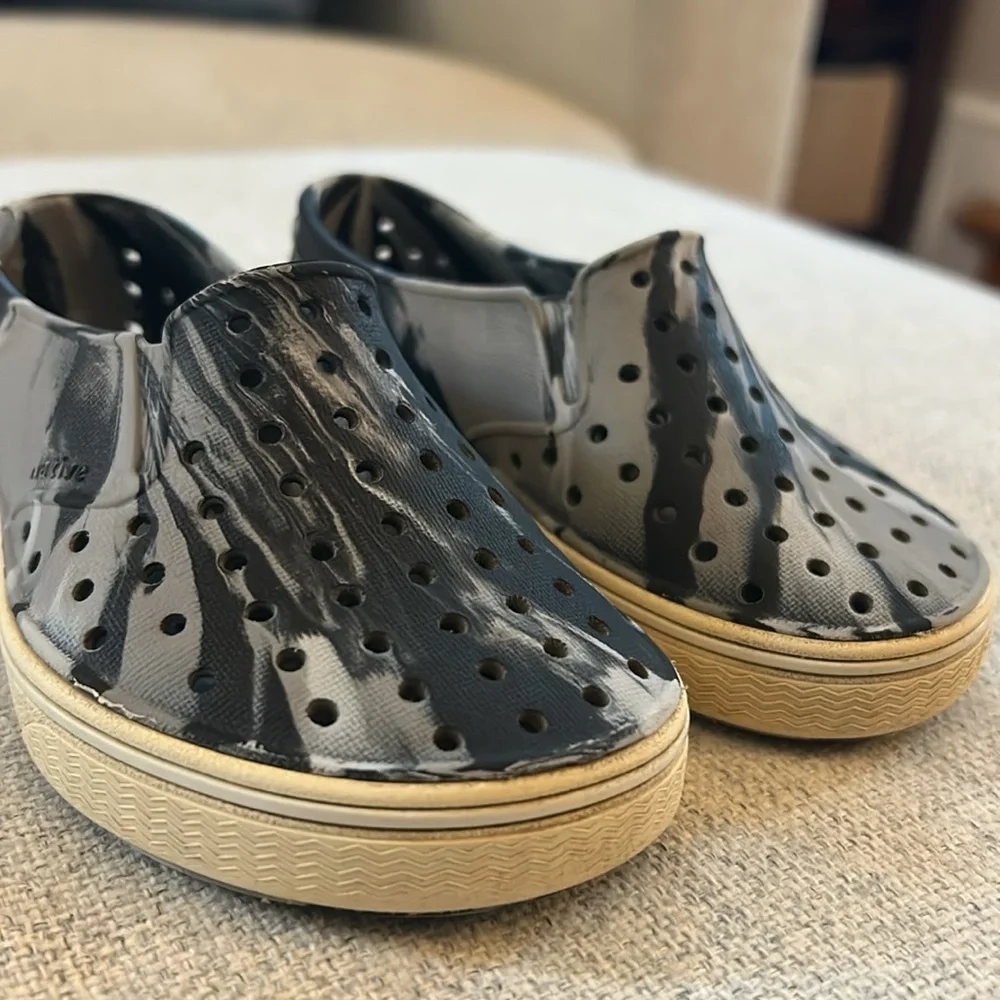 Native Jefferson Marbled Slip Ons Kids 7